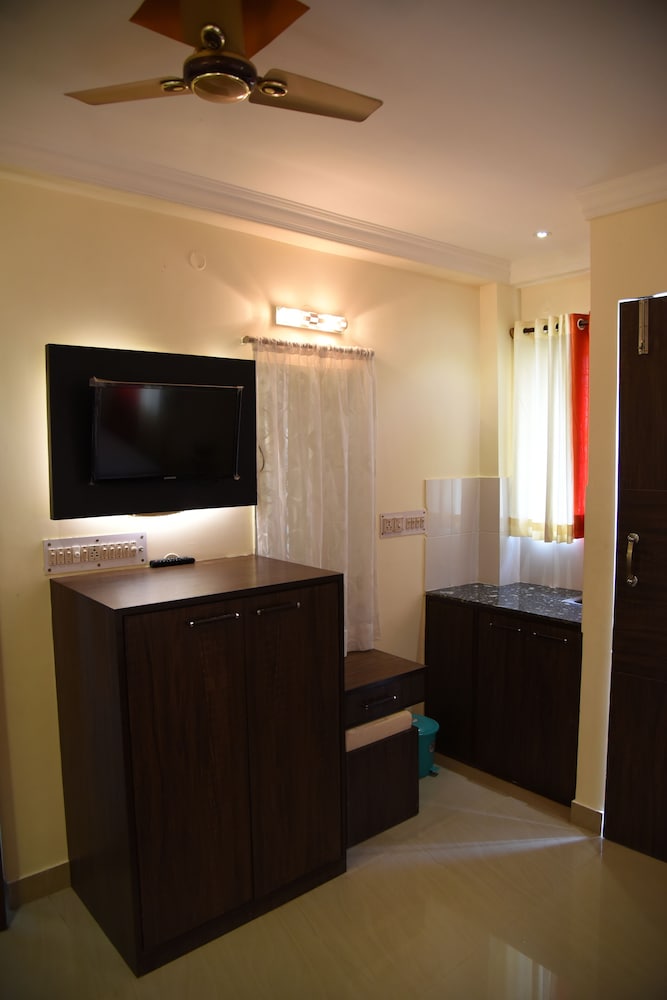 Deluxe Room - Photo 4