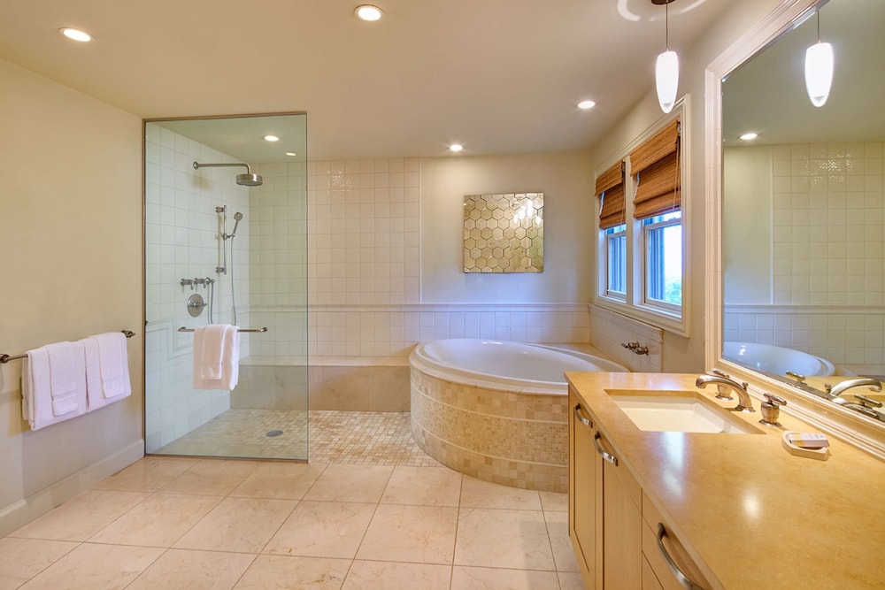 Luxury Villa, 3 Bedrooms, Ocean View - Photo 2