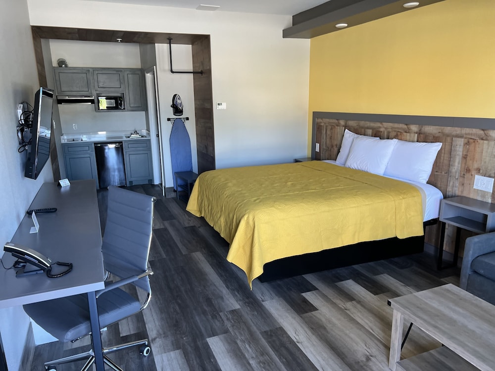 Executive Studio Suite