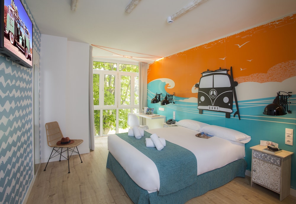 Double Room, 1 Queen Bed