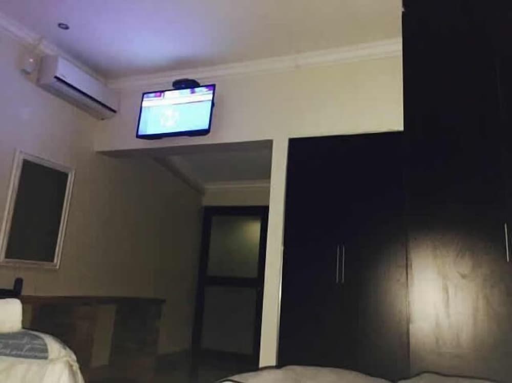 Double Bedrooms photo 3