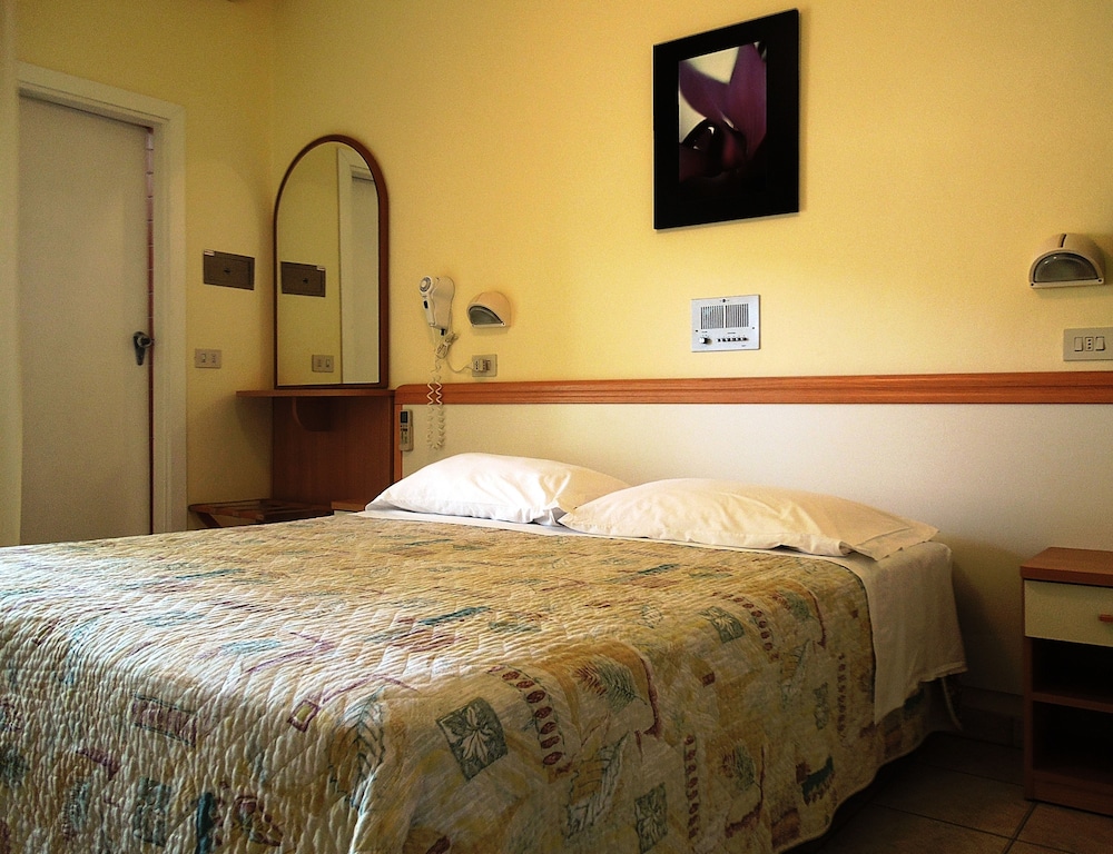 Standard Double Or Twin Room, Balcony photo 2
