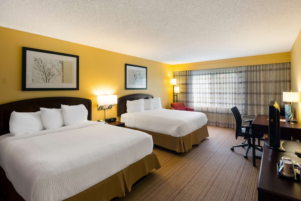 Room, 2 Queen Beds, Accessible (Hearing) - Photo 3