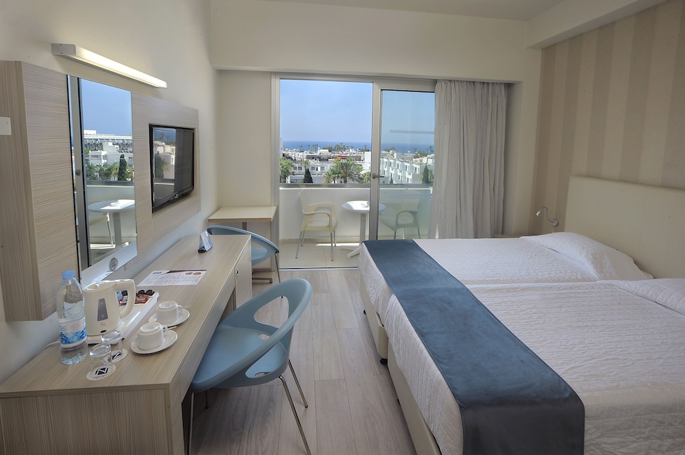 Superior Room - Photo 2