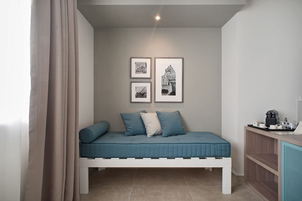 Junior Quadruple Room photo 2