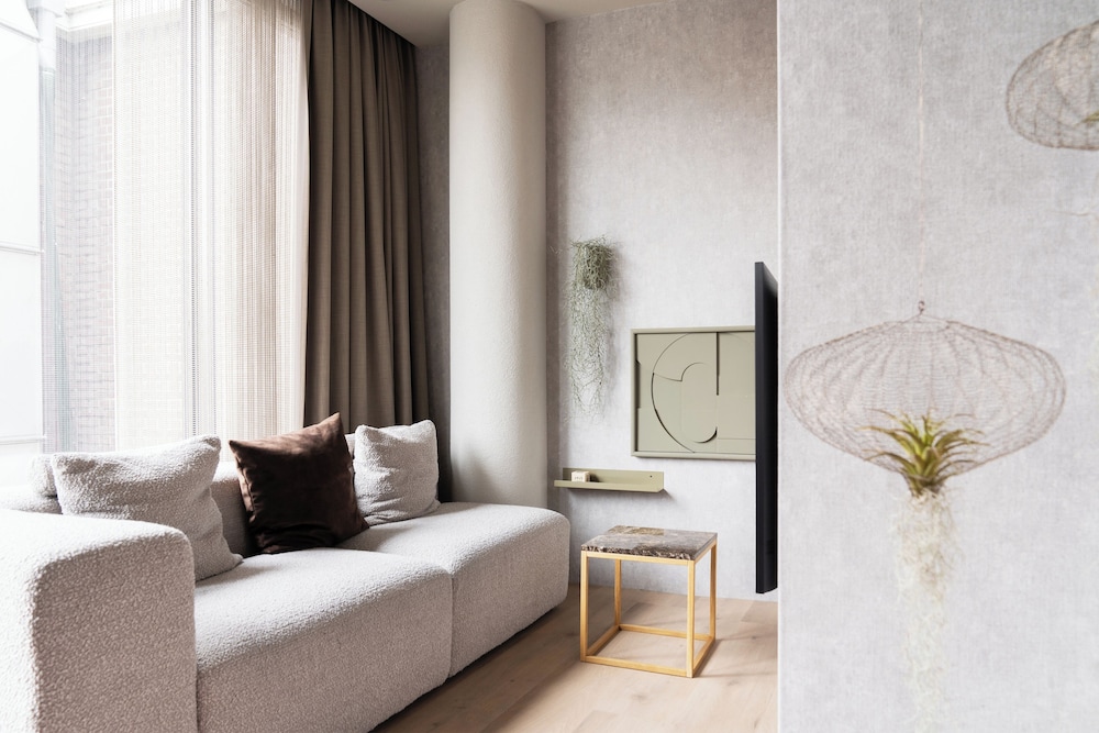 Luxury Studio Suite, 1 Queen Bed, Kitchen