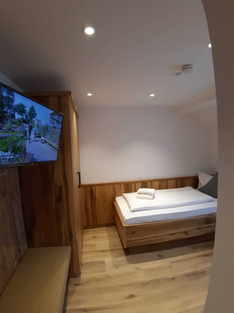Comfort Single Room, 1 Twin Bed photo 3