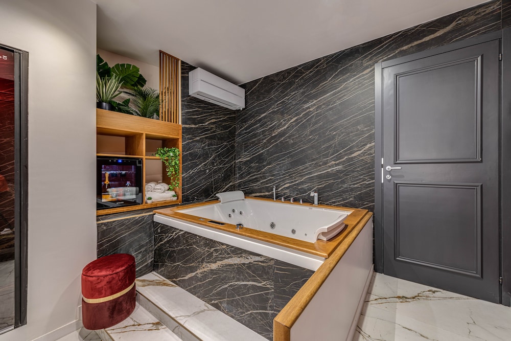 Luxury Room photo 2