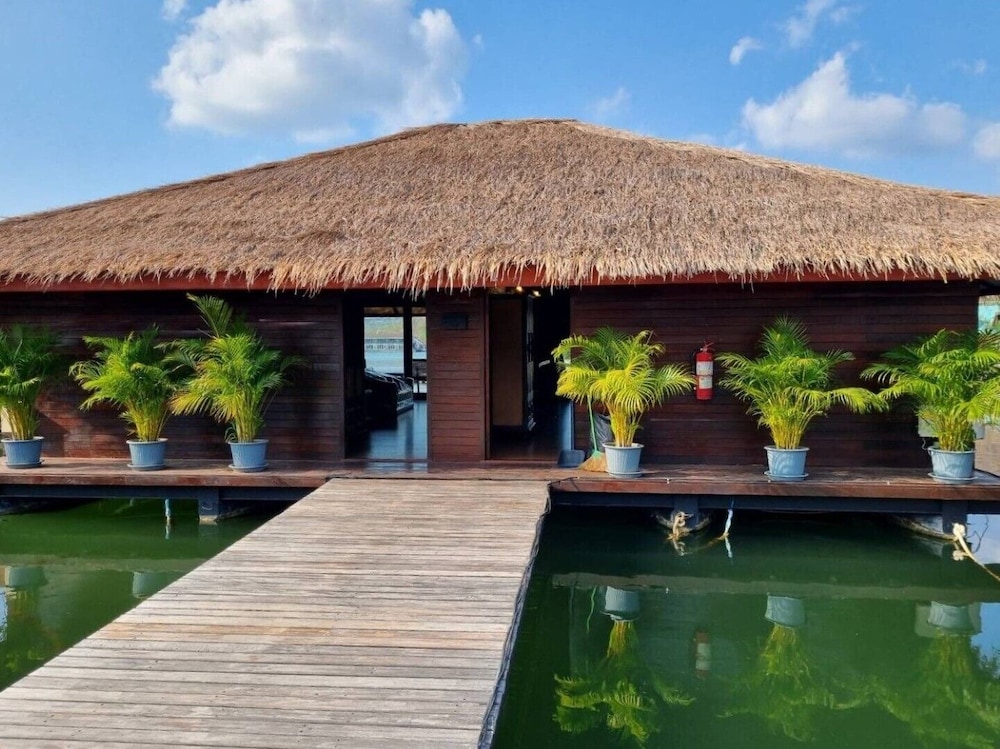 Maldives Deluxe See View - Photo 4