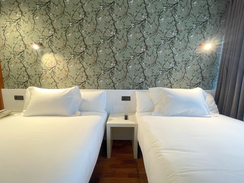 Standard Apartment, Ensuite, City View - Photo 2