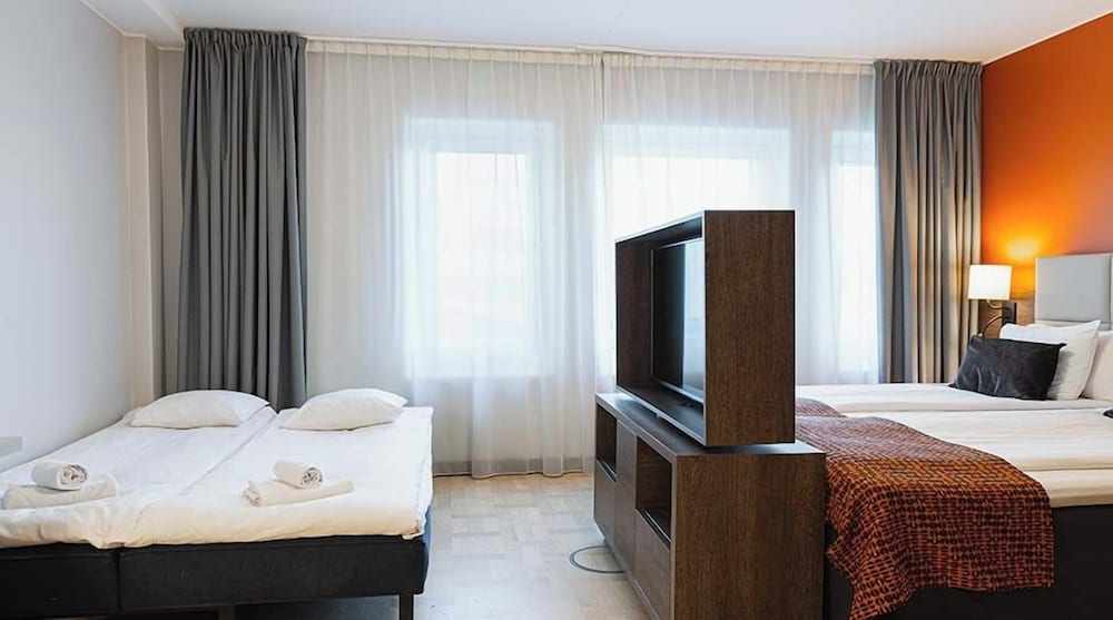 Family Room (XXL) - Photo 1
