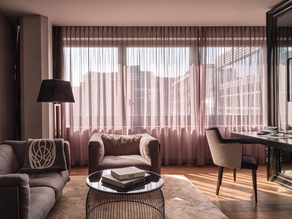 Prestige Suite