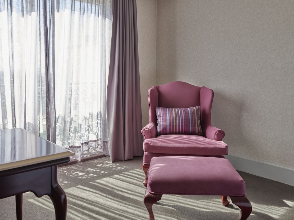Superior Room, 1 King Bed - Photo 4