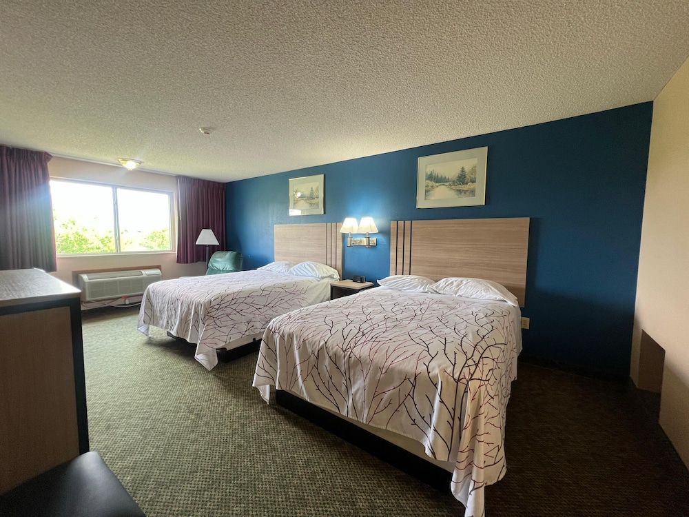 Deluxe 2 Queen Beds Non-Smoking photo 1