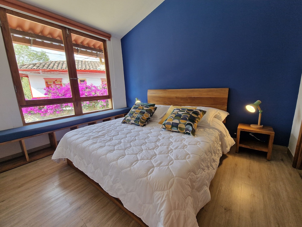 Deluxe Room, City View