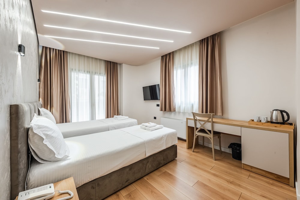 Business Twin Room photo 3
