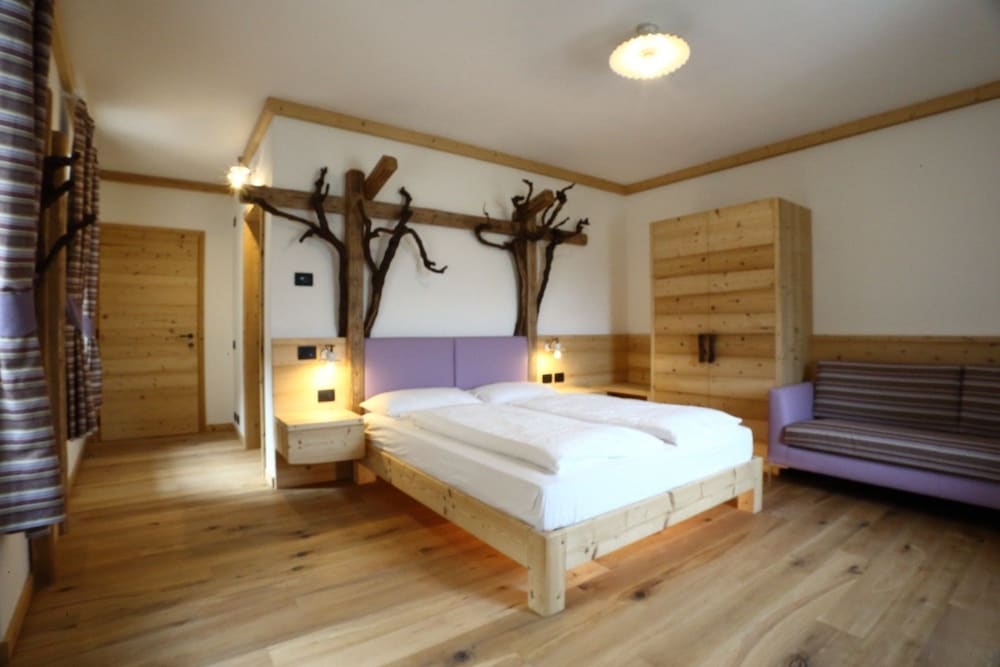 Double Room, 1 Queen Bed, Accessible, Valley View photo 1