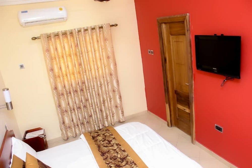 Executive Studio, 1 King Bed photo 1