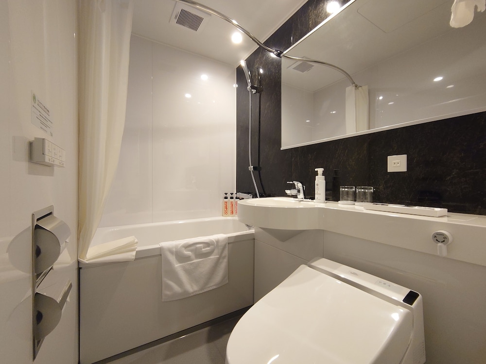 Standard Single Room, Non Smoking - Photo 10
