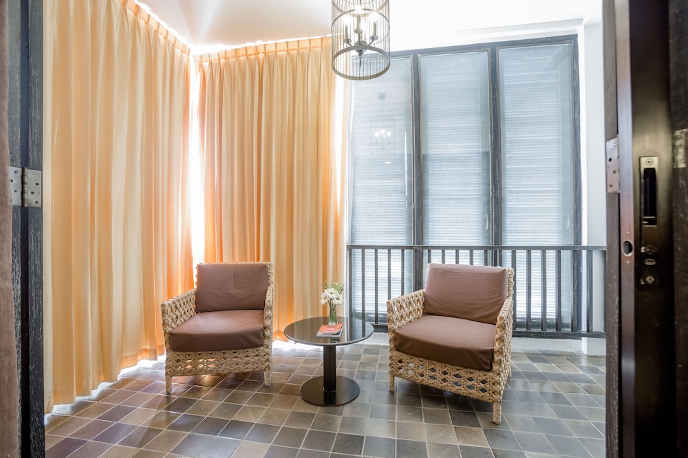 Suite, City View (Elephant) - Photo 7