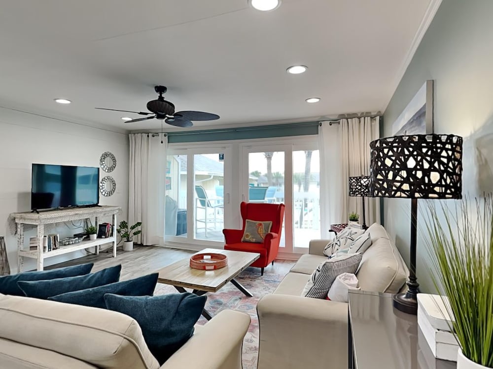 Condo, Multiple Beds, Balcony, Pool View (#2084 - No Pets)
