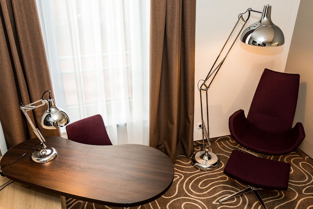 Premium Room, 1 King Bed, Garden View