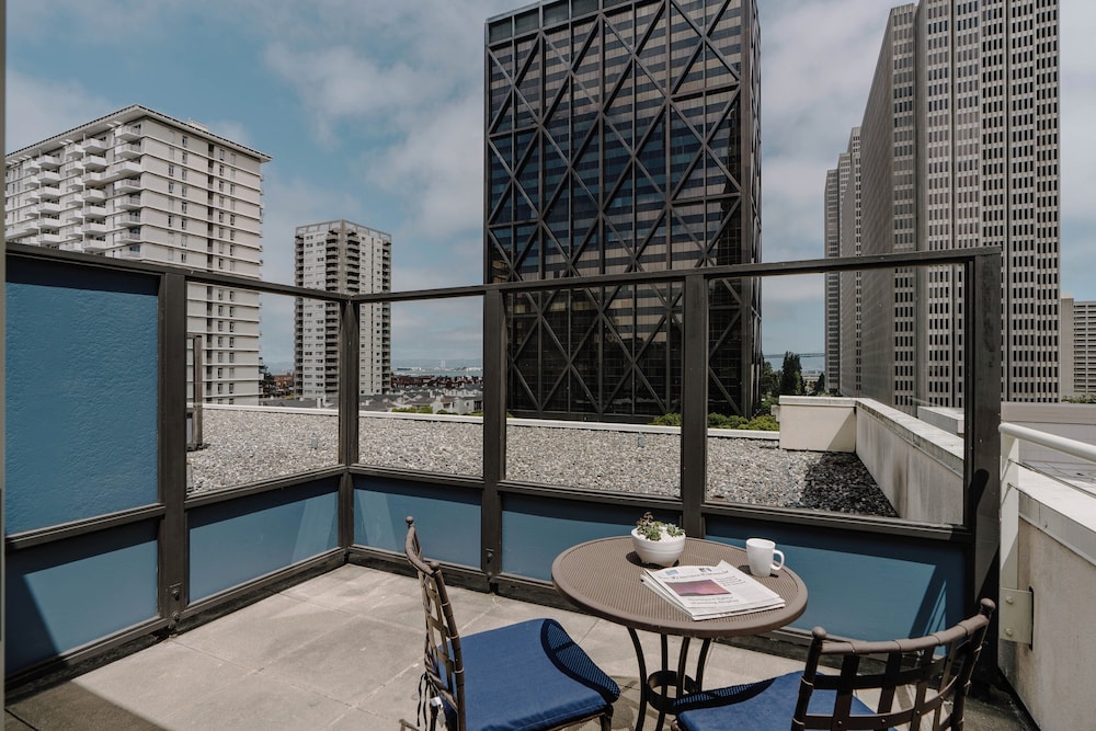 Suite, 1 Queen Bed, Kitchenette (with Terrace) - Photo 7