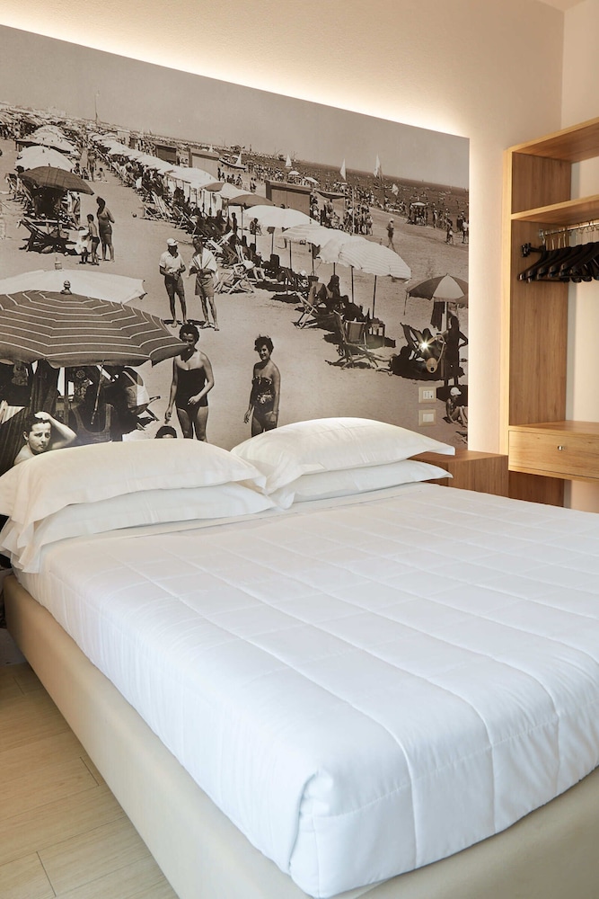 Double Room, Balcony, City View photo 1