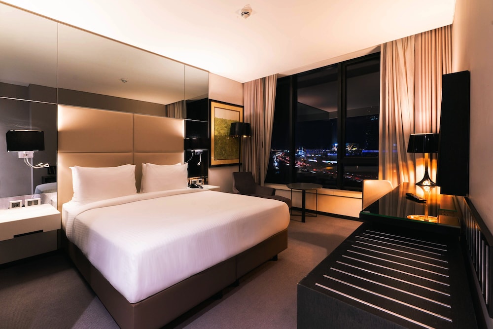 Room, 1 King Bed, City View photo 2