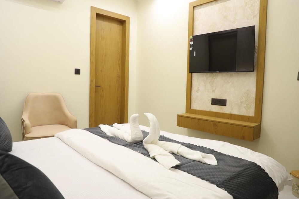 Standard Double Room, City View photo 3