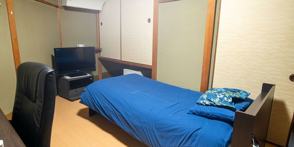 Basic Single Room
