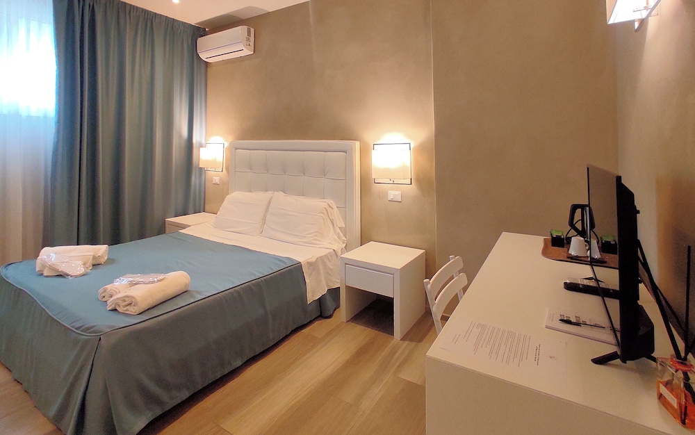 Comfort Double Room, 1 Queen Bed, Non Smoking, Ground Floor photo 3