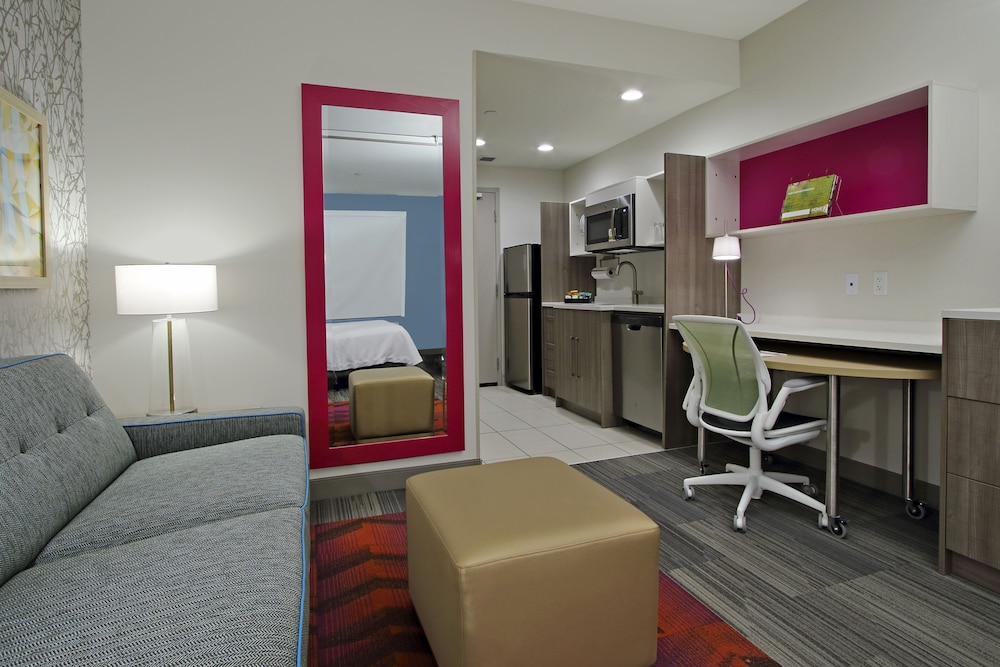 Studio, 1 King Bed, Accessible, Bathtub (Mobility & Hearing) - Photo 13