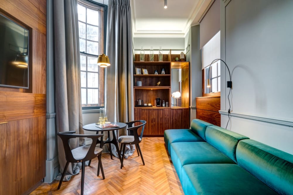 Signature Suite, 1 King Bed, Fireplace with Club Lounge Access