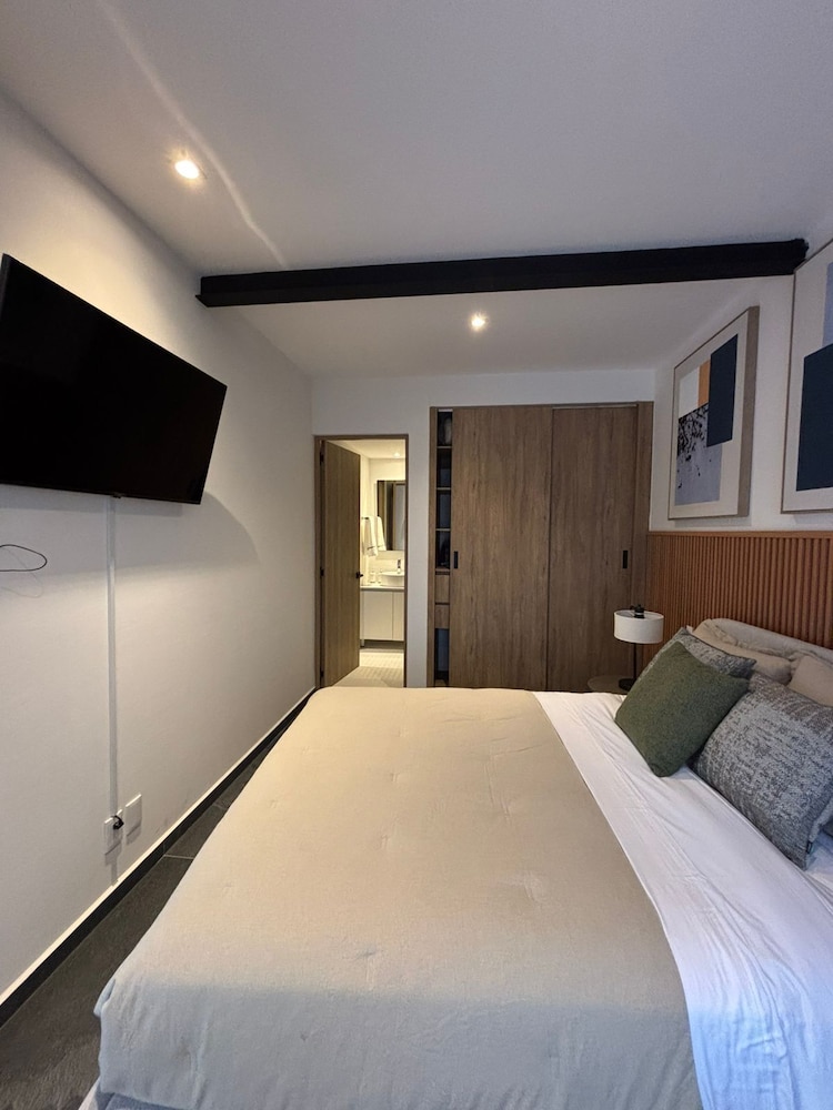 Business Apartment photo 1