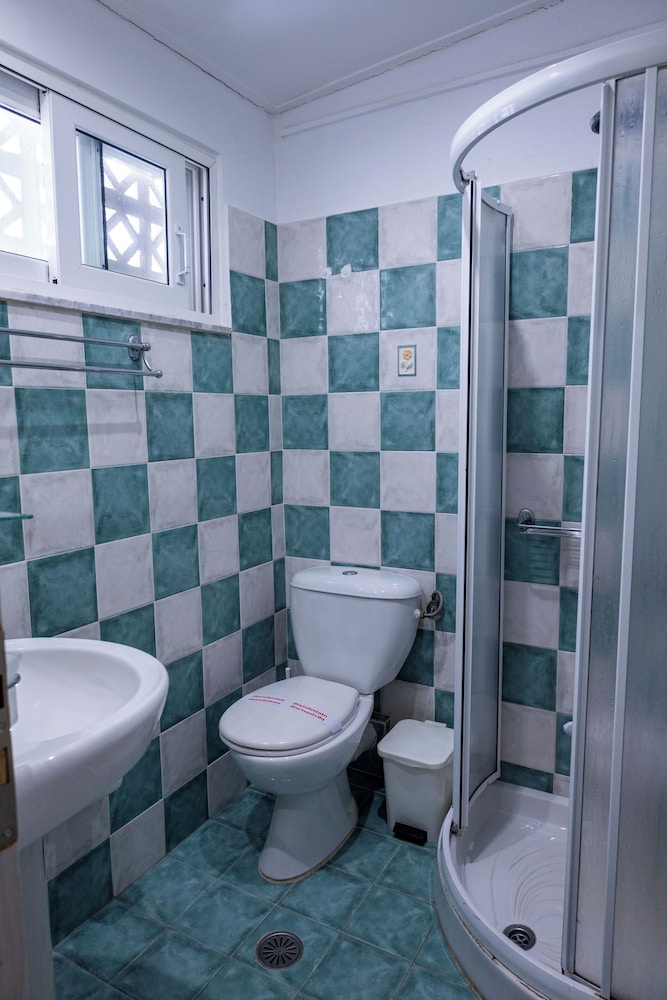 Standard Triple Room, Multiple Beds, Sea View photo 3