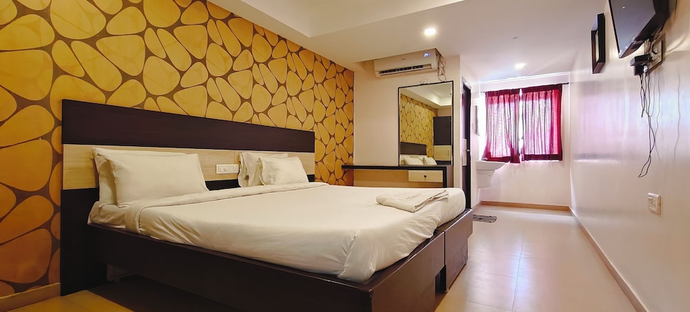Deluxe Twin Room, City View