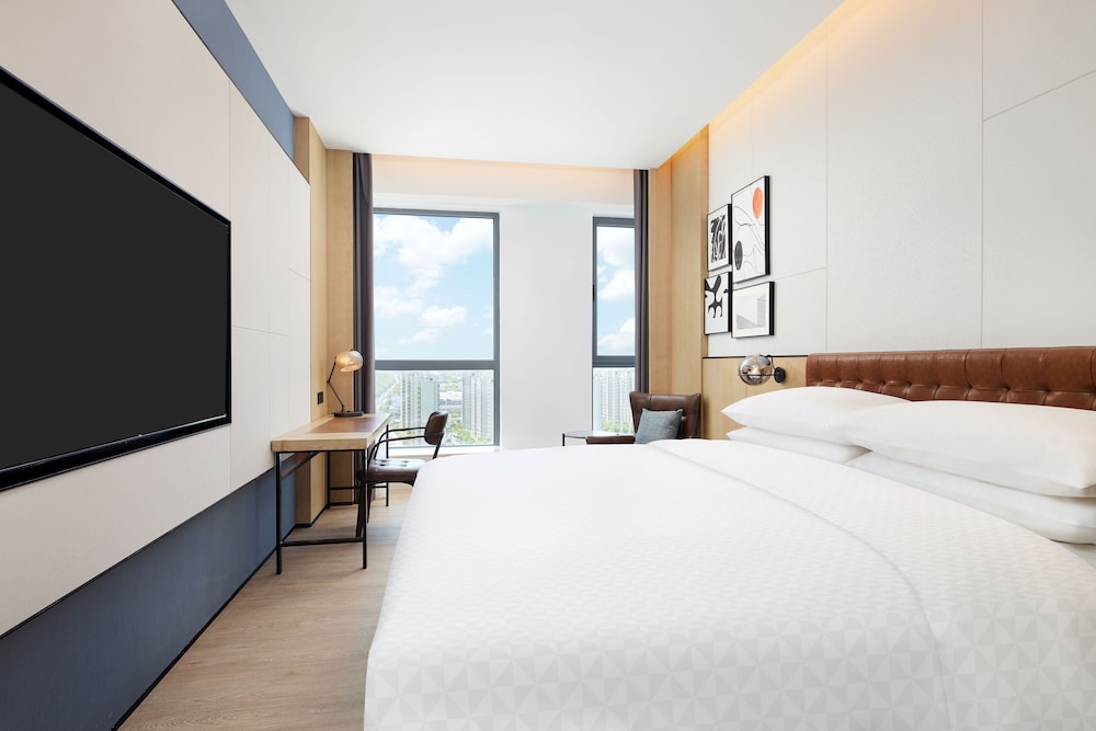 Traditional Room, 1 King Bed, City View