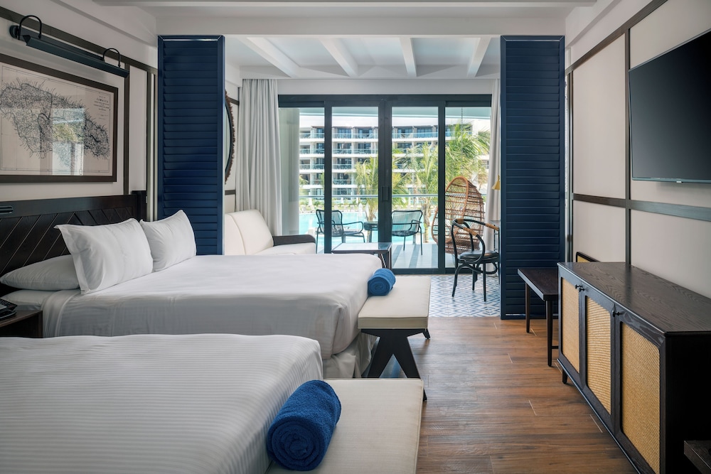 Junior Suite Pool View - Photo 1