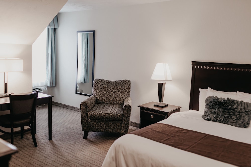 Traditional Room, 1 King Bed - Photo 2