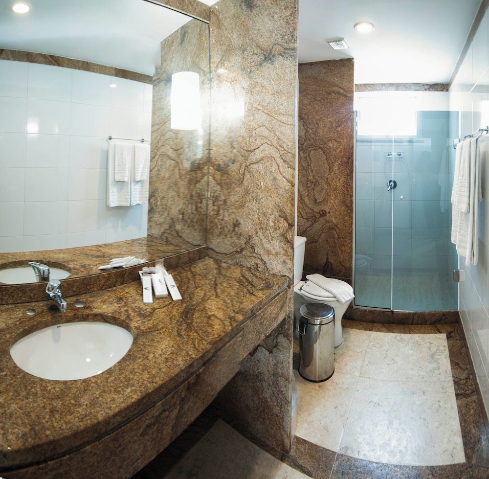 Suite (Astoria) - Photo 3