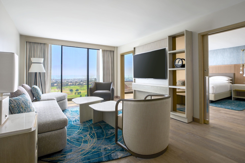 Suite, 1 Bedroom - Photo 3