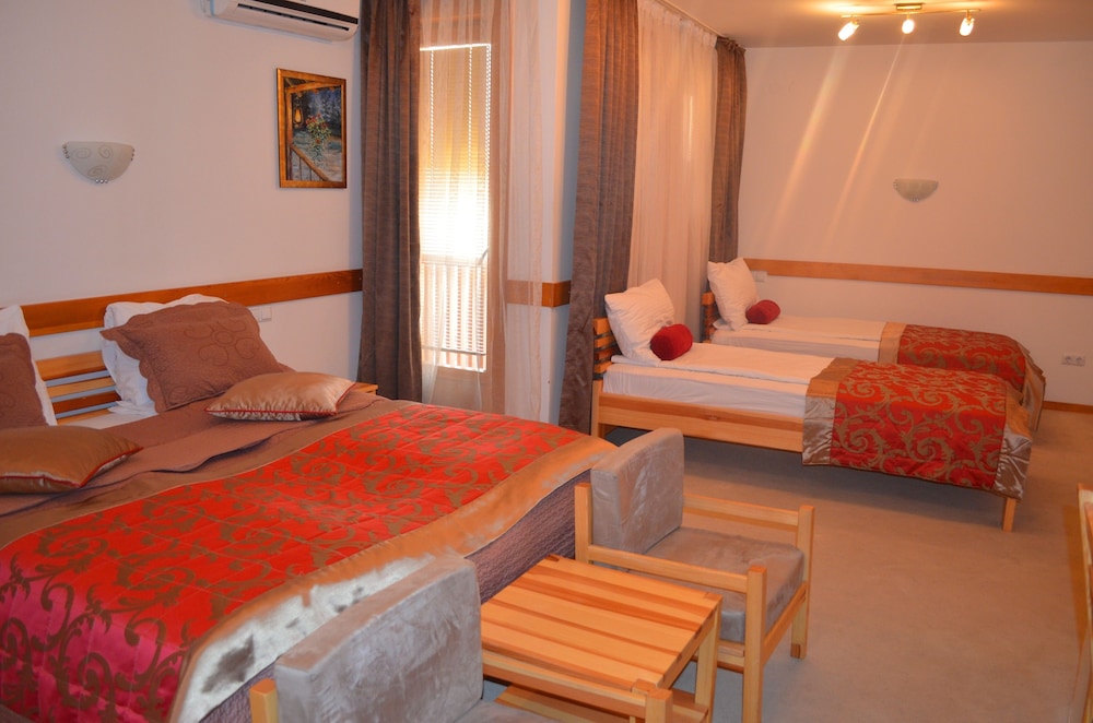 Quadruple Room photo 1