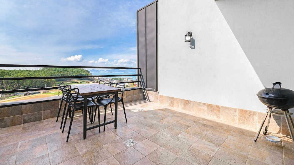 Basic Room, 1 Bedroom (103(Ocean View,Spa,withpet)) - Photo 9
