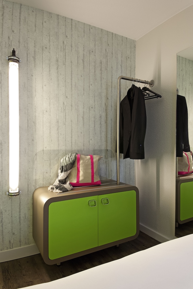 Room, Multiple Beds - Photo 2