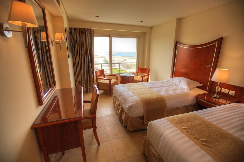 Suite, 2 Bedrooms photo 2