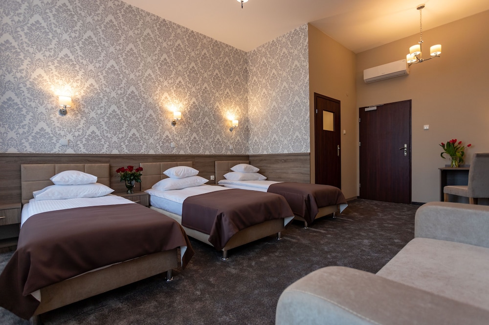 Standard Triple Room - Photo 4