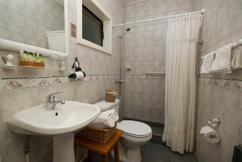 Superior Double Room, 1 King Bed, Terrace, Lake View photo 2