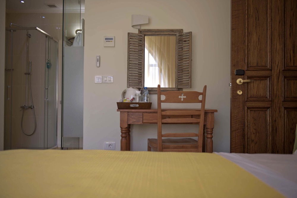 Standard Double Room, City View photo 2