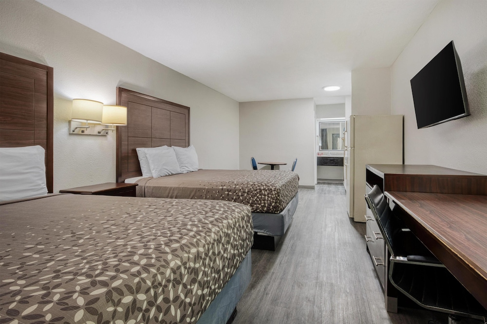Suite, 2 Queen Beds, Non Smoking, Kitchenette photo 1